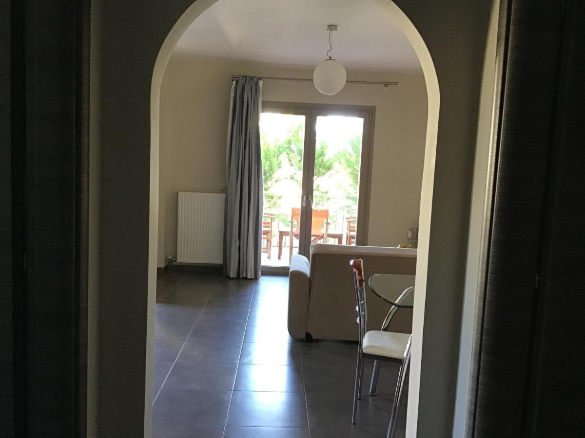 D'Angelos Apartments Karavomylos Eksteriør billede