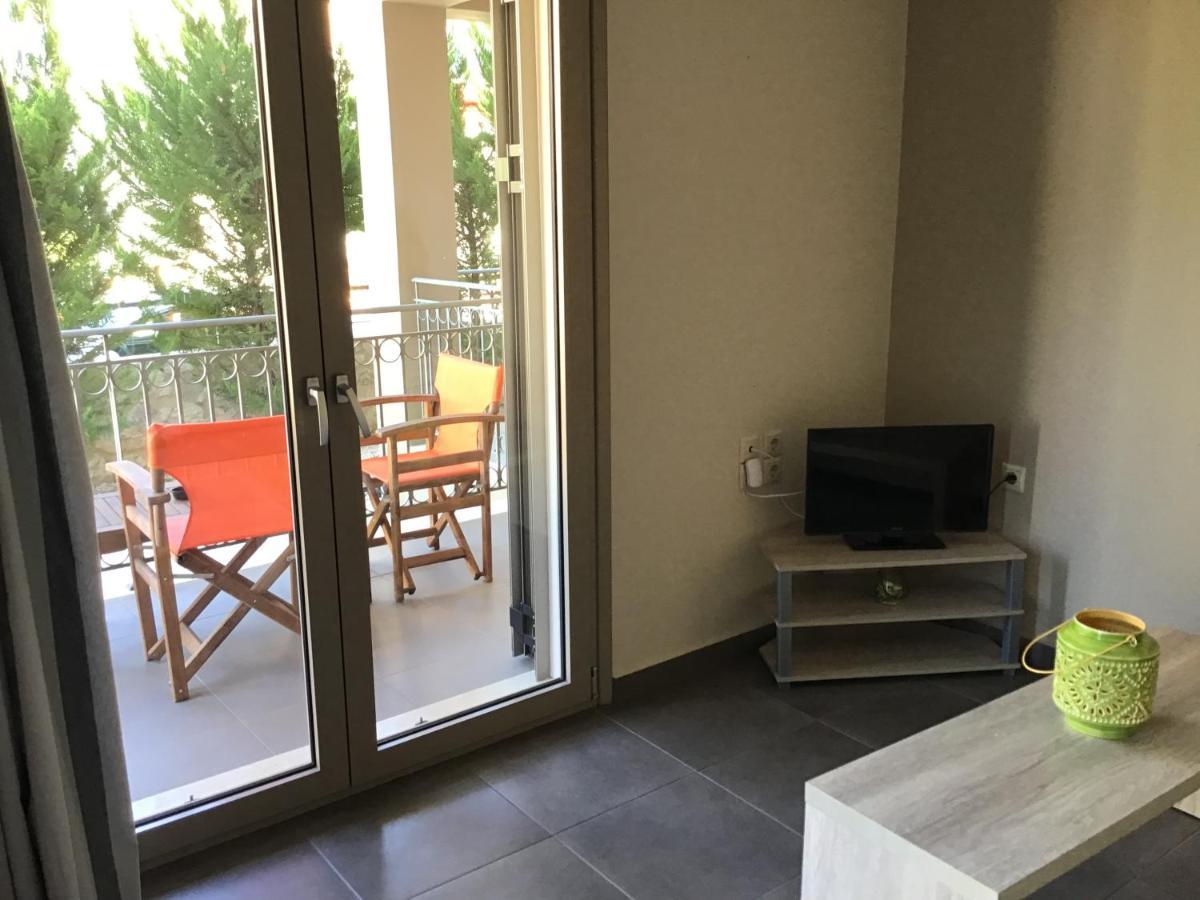 D'Angelos Apartments Karavomylos Eksteriør billede