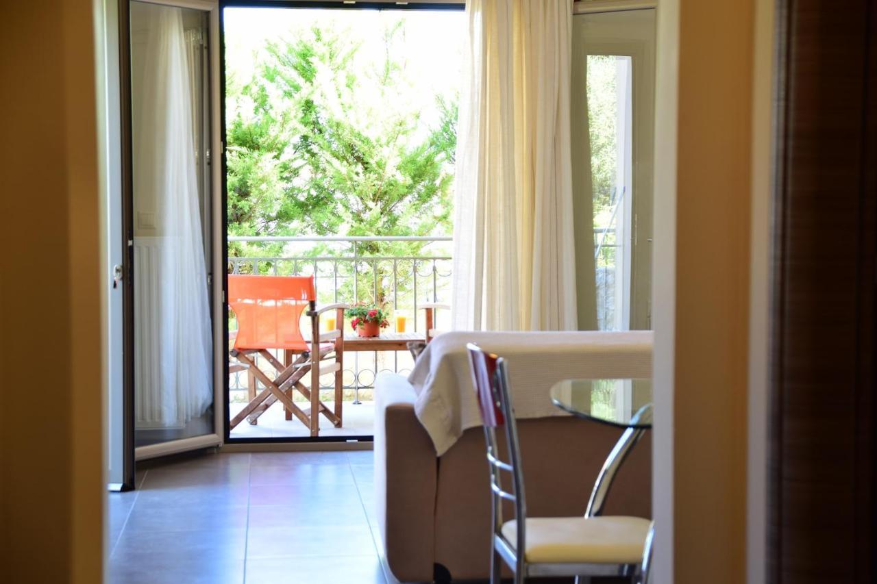 D'Angelos Apartments Karavomylos Eksteriør billede