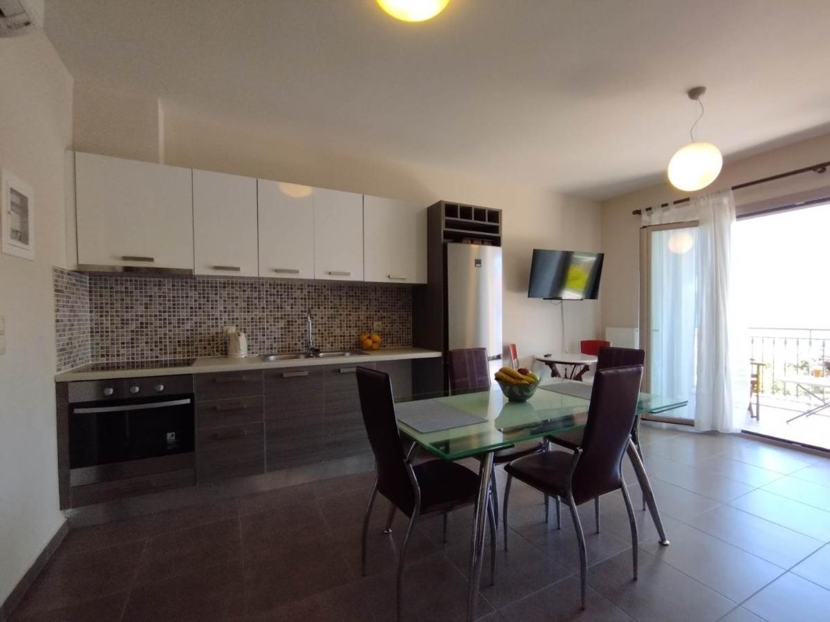 D'Angelos Apartments Karavomylos Eksteriør billede